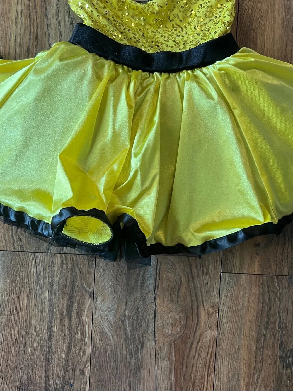Girls Yellow Sequin Ballet Dance Halloween Size Med Costume with Black Accents
